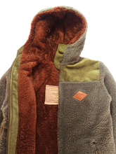 Cargar imagen en el visor de la galería, NANUQ OLIVA