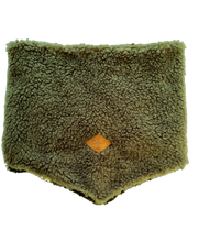 Cargar imagen en el visor de la galería, CUELLO CHIPORRO MANU VERDE OLIVA