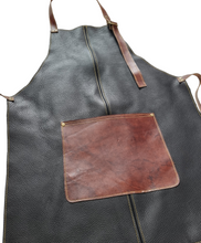 Cargar imagen en el visor de la galería, PECHERA DE CUERO NEGRO/HABANO