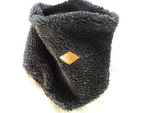 Cargar imagen en el visor de la galería, CUELLO CHIPORRO MANU NEGRO JASPEADO