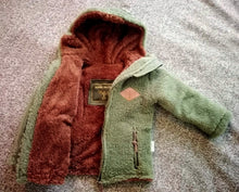 Cargar imagen en el visor de la galería, CHAQUETA CAPTURE CHIPORRO MUSGO NIÑO-NIÑA