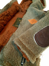 Cargar imagen en el visor de la galería, CHAQUETA CAPTURE CHIPORRO MUSGO NIÑO-NIÑA