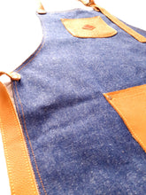 Cargar imagen en el visor de la galería, MODELO 1 - Pechera de mezclilla