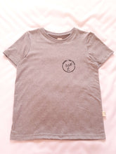 Cargar imagen en el visor de la galería, POLERA FLYGH MANU