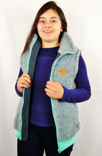 Cargar imagen en el visor de la galería, CHALECO EXPLORADOR MUJER