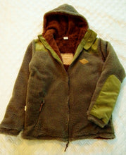 Cargar imagen en el visor de la galería, CHAQUETA ADVENTURE CHIPORRO VERDE MUSGO