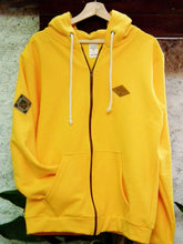 Cargar imagen en el visor de la galería, POLERON AVENTURA YELLOW