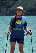 Cargar imagen en el visor de la galería, POLERA MANU HUEMUL