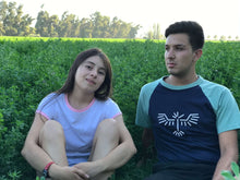 Cargar imagen en el visor de la galería, POLERA MANU AZUL-NILO HOMBRE