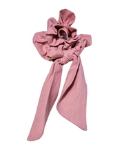 Cargar imagen en el visor de la galería, SCRUNCHIES CELESTE

