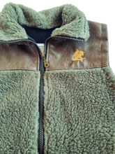 Cargar imagen en el visor de la galería, Chaleco Sin Manga Oliva
