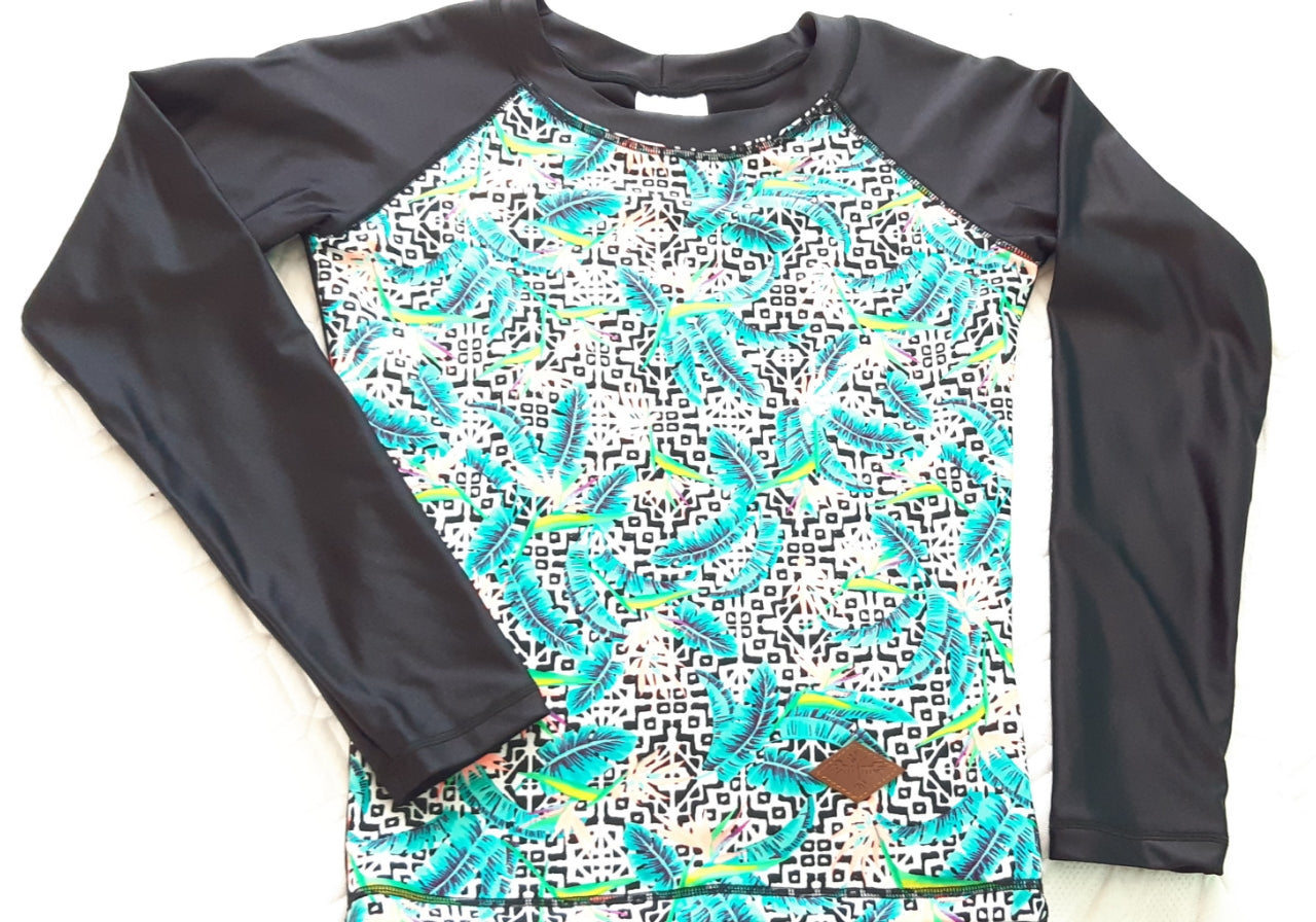 Sleeve Top long Black Palm