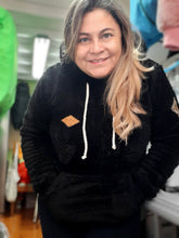 Cargar imagen en el visor de la galería, KANGUROS GRIZZLY NEGRO MUJER
