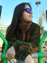 Cargar imagen en el visor de la galería, PULLOVER KODIAK VERDE MUSGO MUJER
